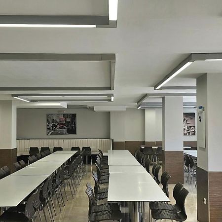 马拉加主教大学旅舍公寓 外观 照片